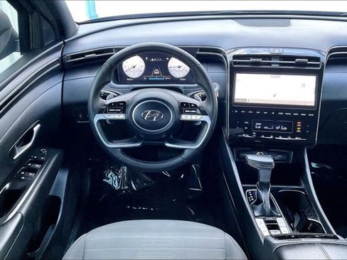 Used 2023 Hyundai Santa Cruz SEL Premium w/ Winter Package AWD/4WD image 5