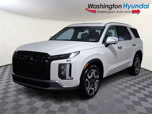 Used 2023 Hyundai Palisade SEL w/ Premium Package image 3