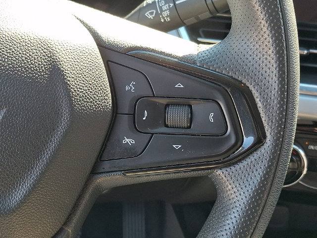 Used 2025 Chevrolet Trax LT FWD image 23