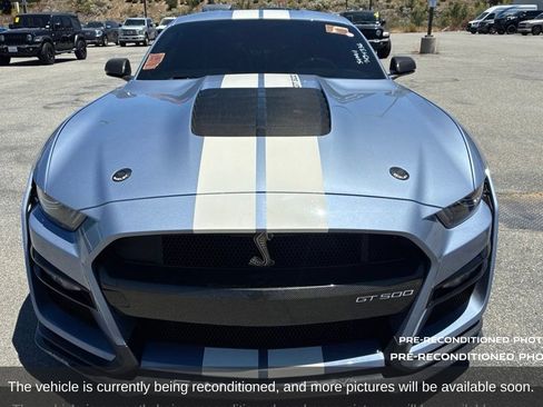 Used 2022 Ford Mustang Shelby GT500 w/ Carbon Fiber Track Pack RWD image 2