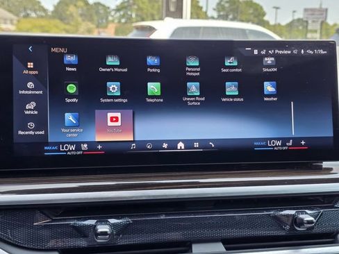 Used 2026 BMW X5 sDrive40i w/ Premium Package RWD image 14