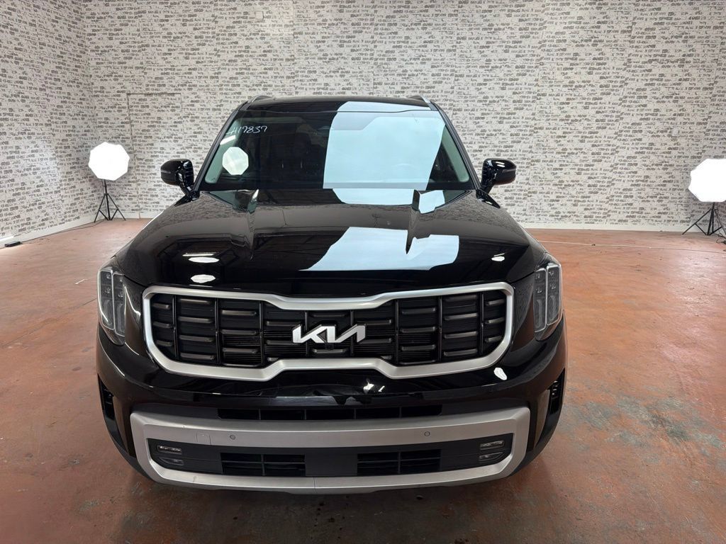 Used 2024 Kia Telluride SX FWD image 2