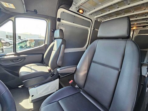 Used 2026 Mercedes-Benz Sprinter 2500 image 21
