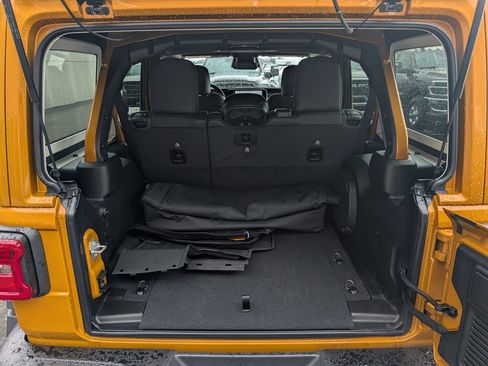 New 2026 Jeep Wrangler Unlimited Rubicon AWD/4WD image 7