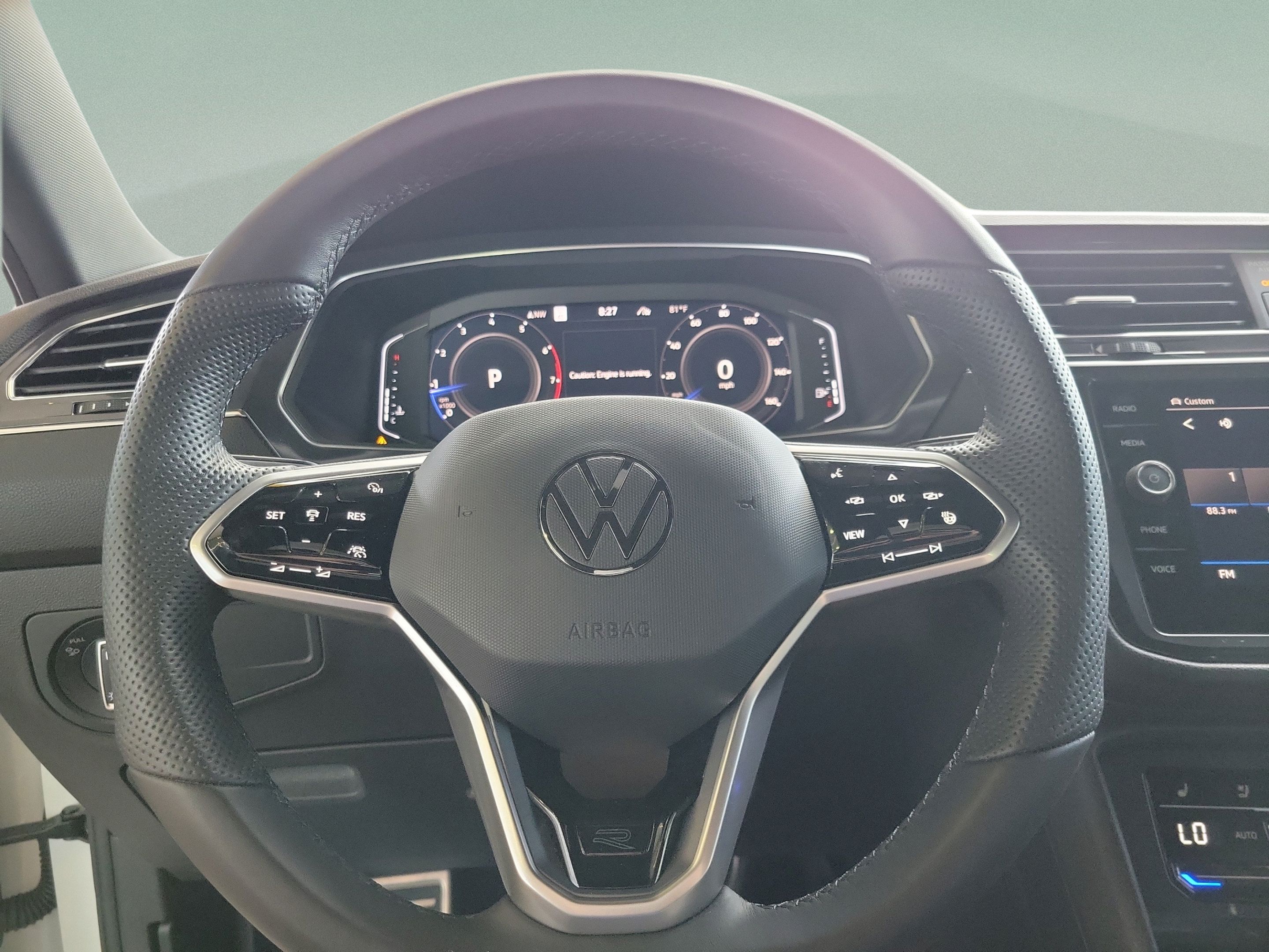 Used 2022 Volkswagen Tiguan SEL R-Line AWD/4WD image 13