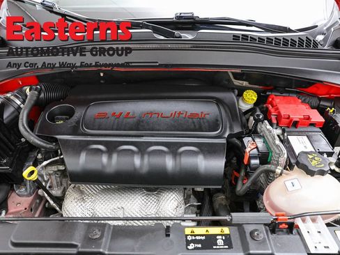 Used 2021 Jeep Renegade Latitude AWD/4WD image 7