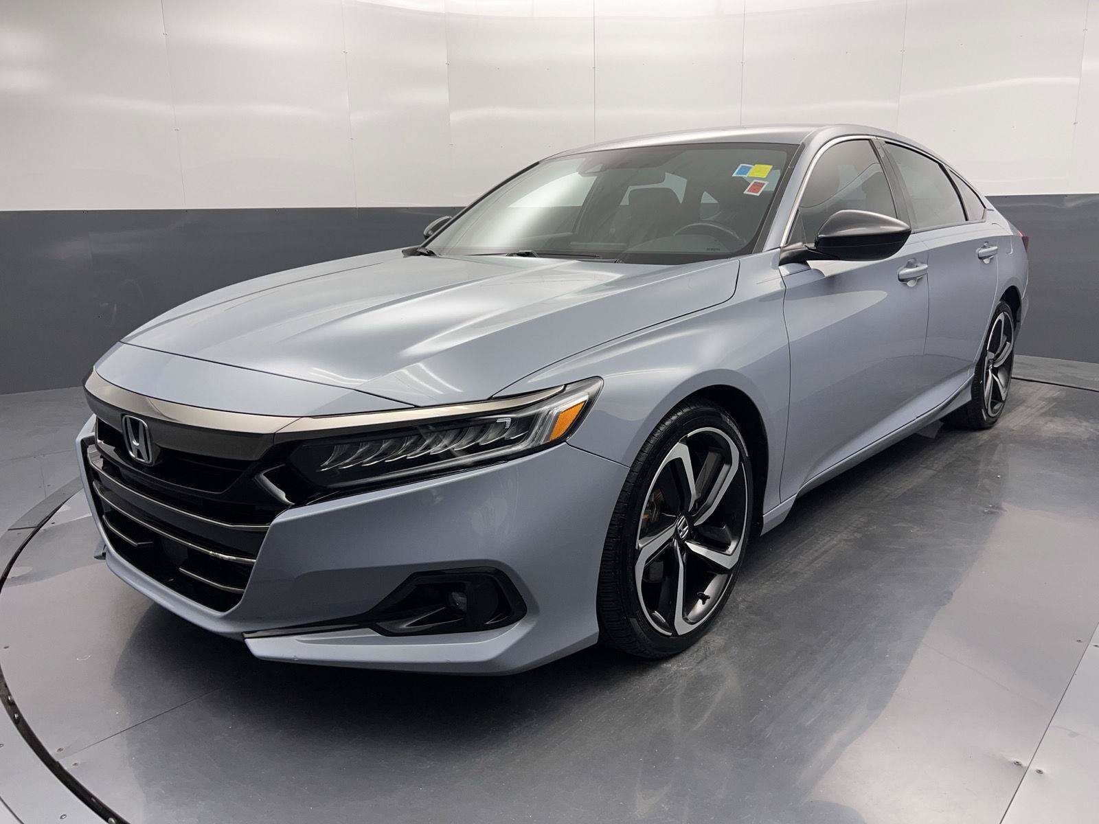 Used 2022 Honda Accord Sport image 3