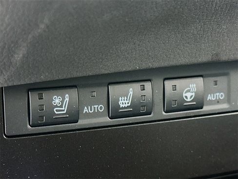 Used 2025 Lexus ES 350 Ultra Luxury image 23