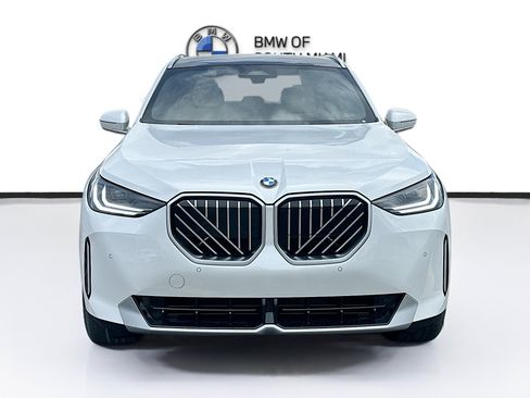 New 2025 BMW X3 xDrive30i w/ Convenience Package image 2