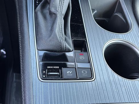 Certified 2025 Toyota Sienna LE image 26