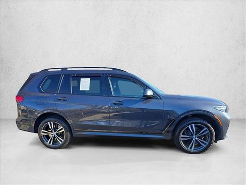 Used 2021 BMW X7 M50i w/ Dynamic Handling Package image 4