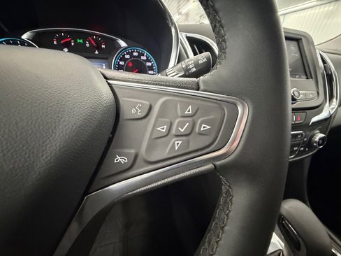 Used 2024 Chevrolet Equinox LT w/ LPO, Floor Liner Package AWD/4WD image 18