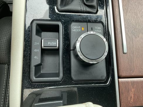 Used 2023 Toyota Tundra Capstone AWD/4WD image 28
