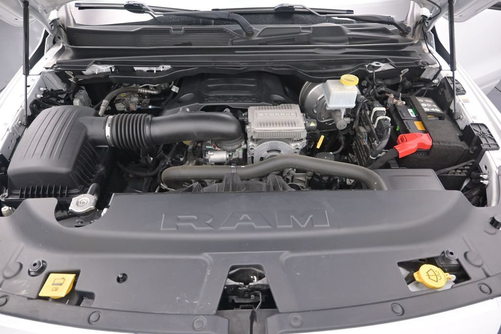 Used 2023 RAM 1500 Laramie AWD/4WD image 16