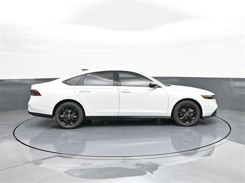 New 2025 Honda Accord SE image 21