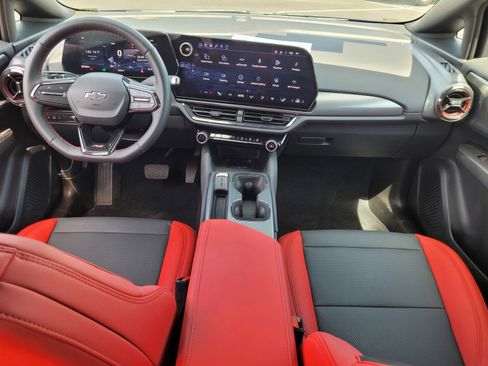 Used 2026 Chevrolet Equinox EV RS image 15