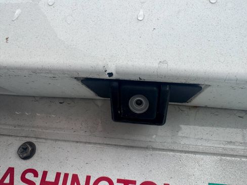 Used 2009 GMC Yukon XL Denali image 16