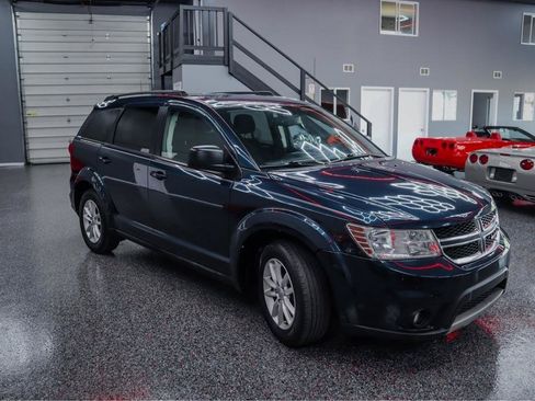 Used 2013 Dodge Journey SXT w/ Flexible Seating Group FWD image 8