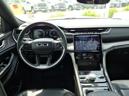 Used 2023 Jeep Grand Cherokee L Overland AWD/4WD image 17