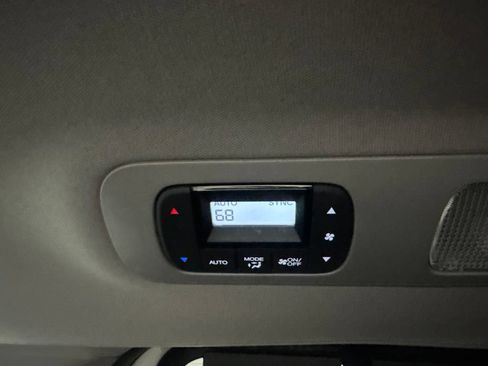 Used 2023 Honda Odyssey Elite image 47