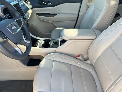 Used 2023 GMC Acadia Denali w/ Denali Ultimate Package image 13