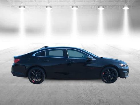 Used 2018 Chevrolet Malibu LT w/ Leather Package FWD image 8