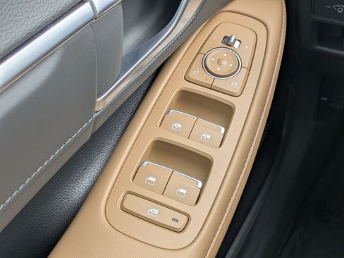 Used 2025 Hyundai Sonata Limited FWD image 20