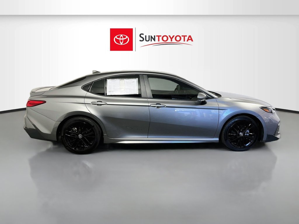 Used 2025 Toyota Camry SE FWD image 2