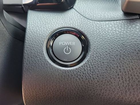 Used 2026 Toyota Camry SE FWD image 22