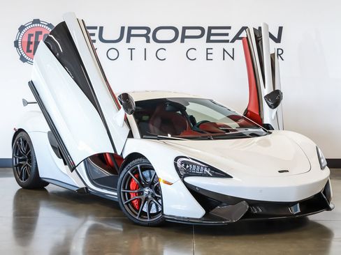 Used 2016 McLaren 570S Coupe RWD image 24