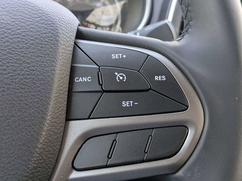 Used 2019 Jeep Cherokee Latitude Plus image 26