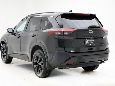 Used 2023 Nissan Rogue SV w/ SV Premium Package image 6