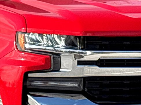 Used 2022 Chevrolet Silverado 1500 LT w/ Z71 Off-Road Package image 17