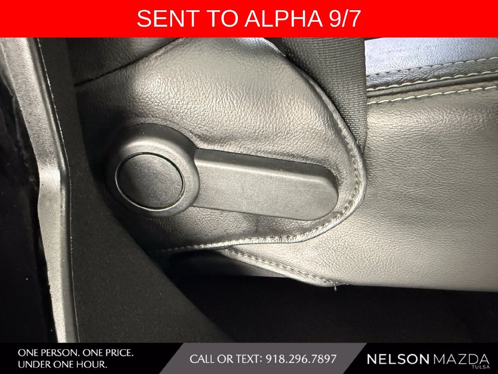 Used 2014 Jeep Wrangler Unlimited Rubicon w/ Connectivity Group AWD/4WD image 39