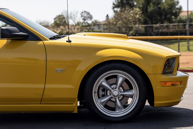 Used 2006 Ford Mustang GT Premium RWD image 11