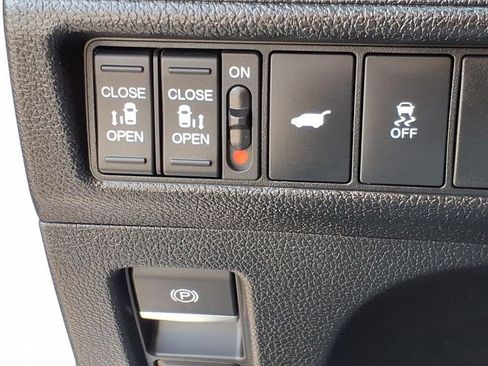 Used 2025 Honda Odyssey Sport-L image 17