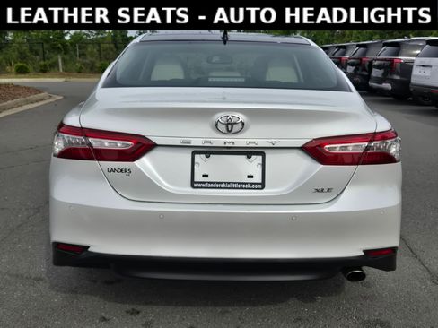 Used 2018 Toyota Camry XLE w/ Audio Package FWD image 6