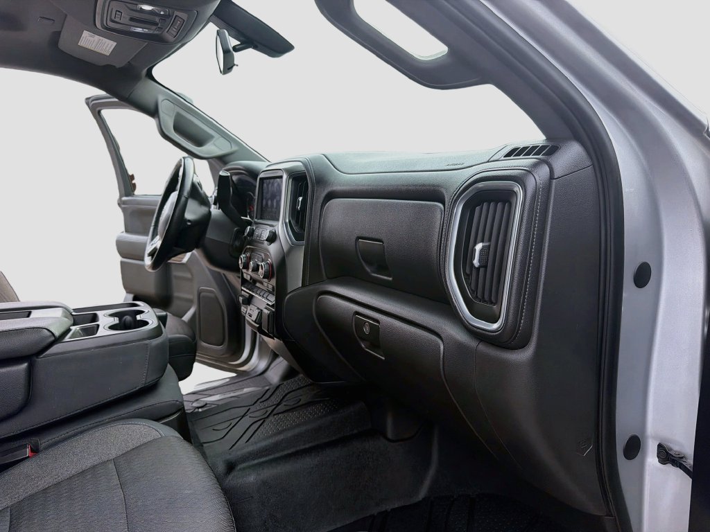 Used 2019 Chevrolet Silverado 1500 LT w/ Texas Edition AWD/4WD image 32