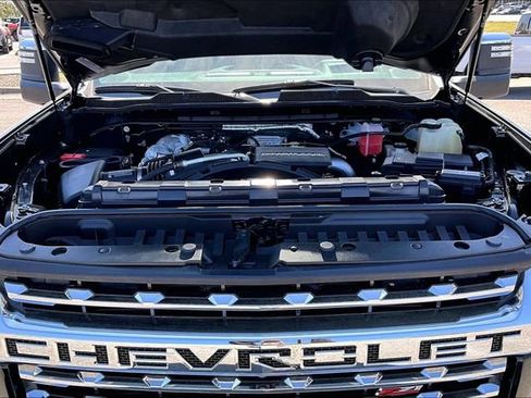 Used 2022 Chevrolet Silverado 2500 LTZ w/ LTZ Plus Package AWD/4WD image 33