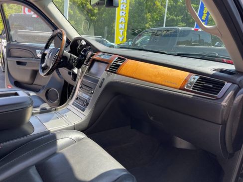 Used 2014 Cadillac Escalade Platinum image 36