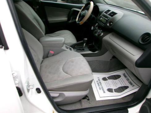 Used 2012 Toyota RAV4 4WD w/ Value Pkg image 5