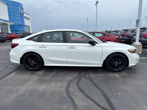 Used 2025 Honda Civic Sport image 4