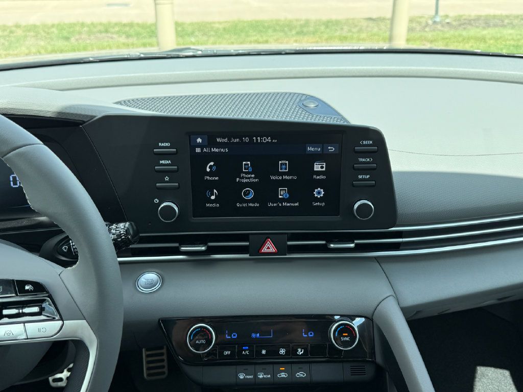 Used 2026 Hyundai Elantra SEL Sport Premium FWD image 16