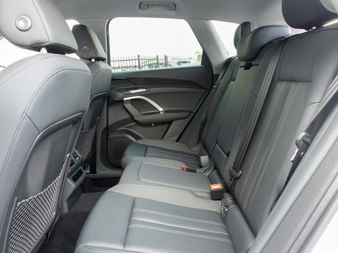 New 2025 Audi Q5 2.0T Premium image 23