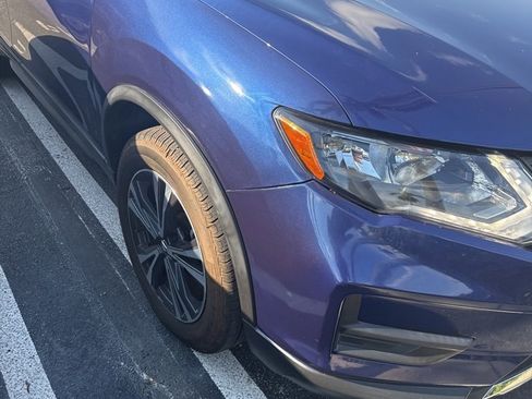 Used 2019 Nissan Rogue SV w/ Premium Package image 1