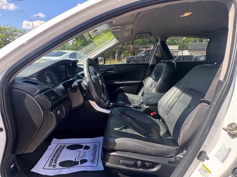 Used 2014 Honda Accord Sport image 9