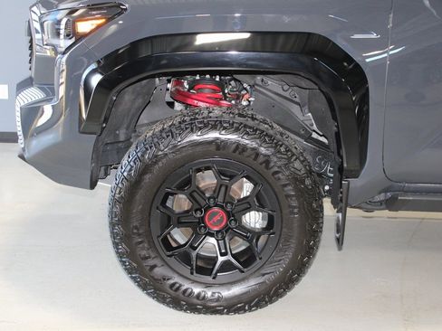 Used 2024 Toyota Tacoma TRD Pro image 6