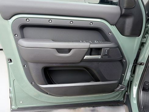 New 2026 Land Rover Defender 110 Trophy Edition AWD/4WD image 20
