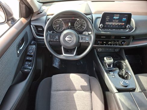 Used 2023 Nissan Rogue SV AWD/4WD image 11