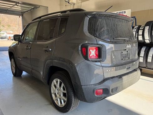 Used 2022 Jeep Renegade Latitude image 7